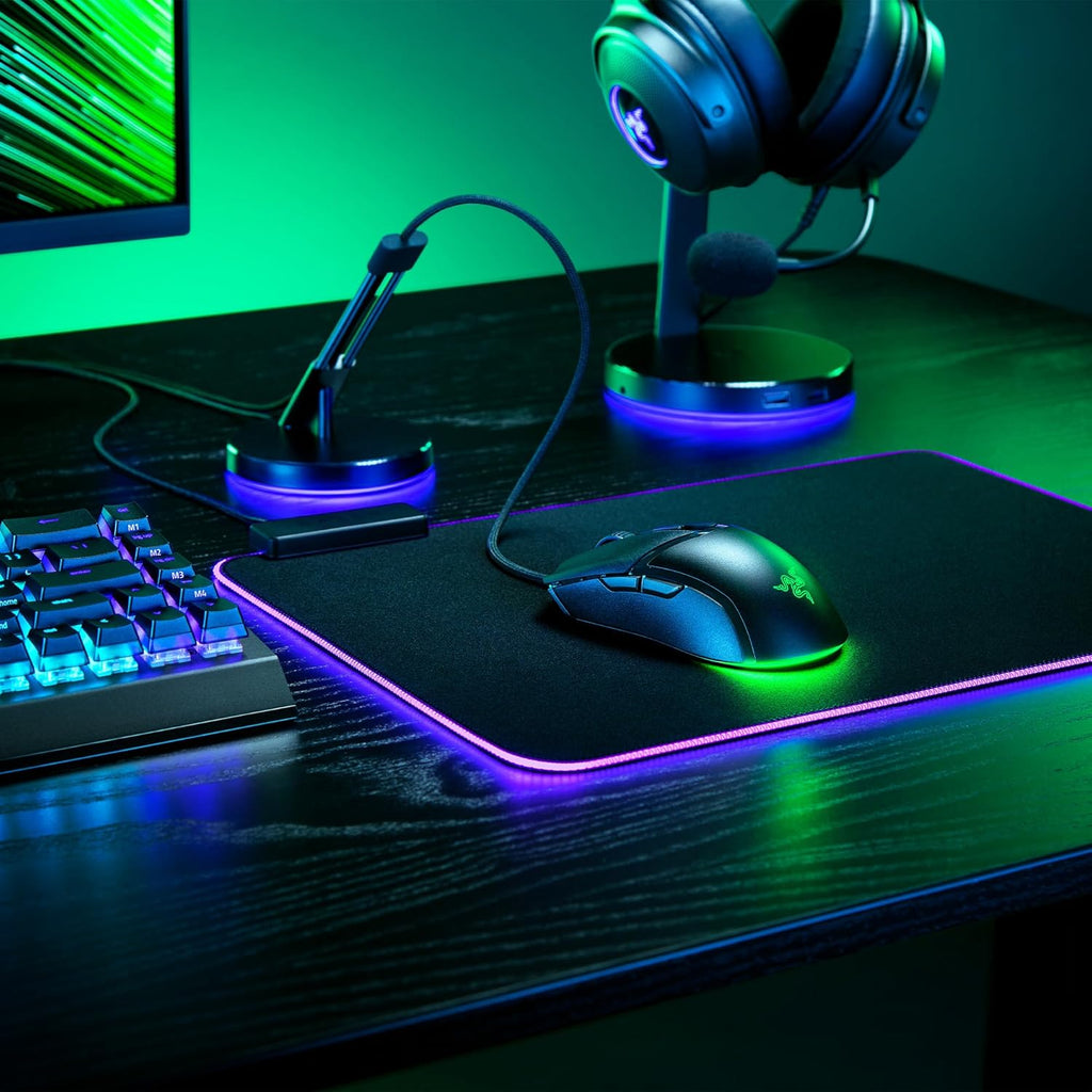Razer Cobra - Leichte Kabelgebundene Gaming-Maus Mit Chroma RGB (Federleichte 57 G, Optische Maus-Switches Der 3. Gen, Chroma-Beleuchtung Mit Unterbodenbeleuchtung, Präzise Sensor-Anpassungen) Schwarz