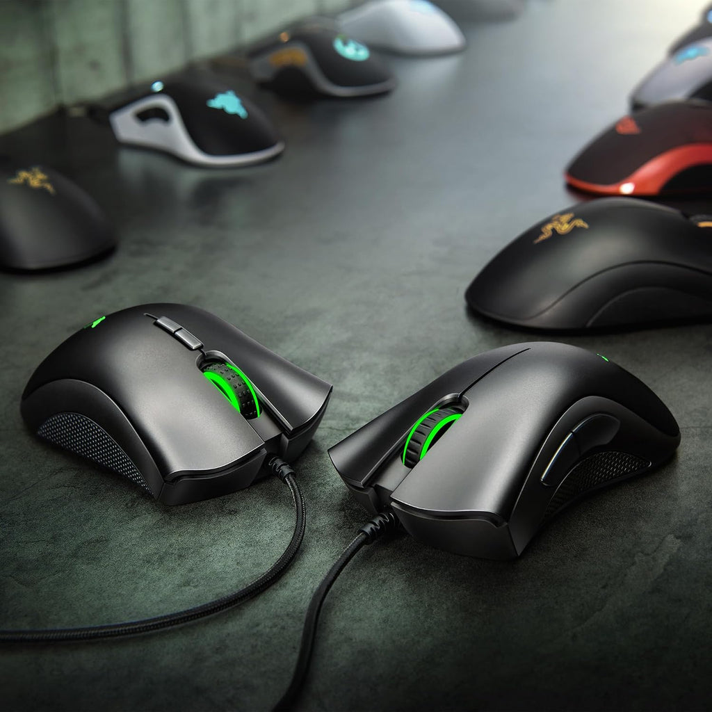Razer Deathadder Essential (2021) - Kabelgebundene Gaming-Maus Mit Optischem Sensor Mit 6400 DPI (5 Programmierbare Tasten, Ergonomischer Formfaktor, 10 Millionen Klicks Lebensdauer) Schwarz